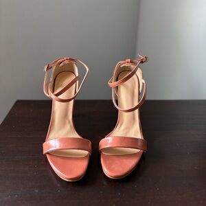 Elegant Tan Strappy Sandals